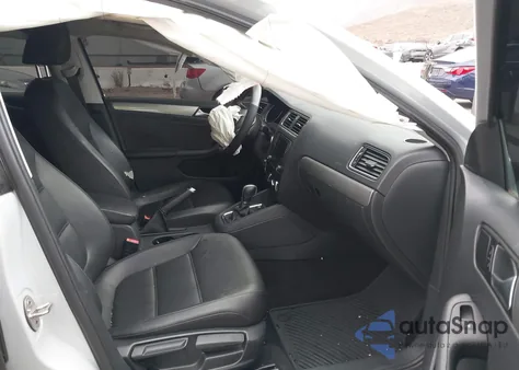 2017 Volkswagen Jetta 1.4T Se from USA, damaged, VIN 3VWDB7AJ4HM380817